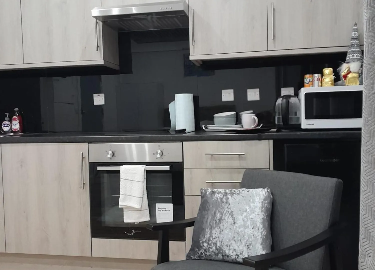 Novo Holiday Homes - London Hanwell شقة